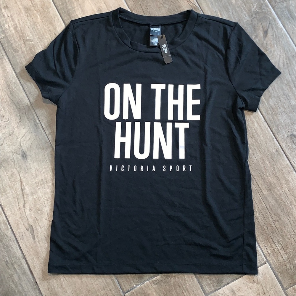NWT Victoria Sport On The Hunt Shirt Small Black